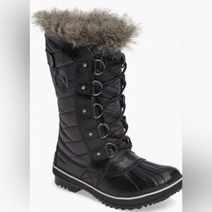 Sorel Women's Black Quilted Winter Boots